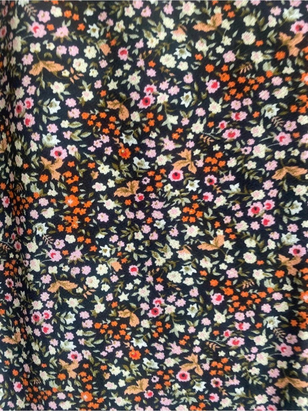 Black Tape Micro Floral Short Sleeve Button Front Blouse with Knotted Hem. 2X.